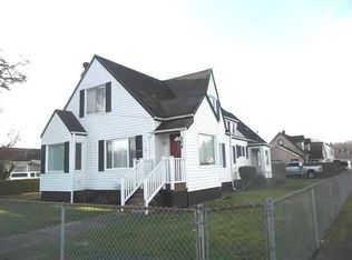 804 2nd St, Cosmopolis, WA 98537