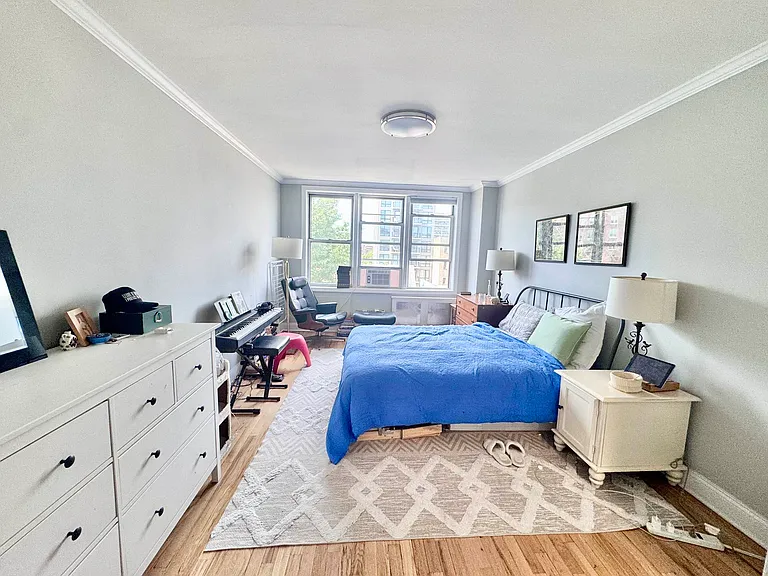 495 E 7th St #5W — Photo 7
