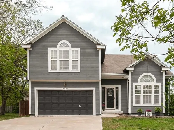 20642 W 125th Ct, Olathe, KS 66061
