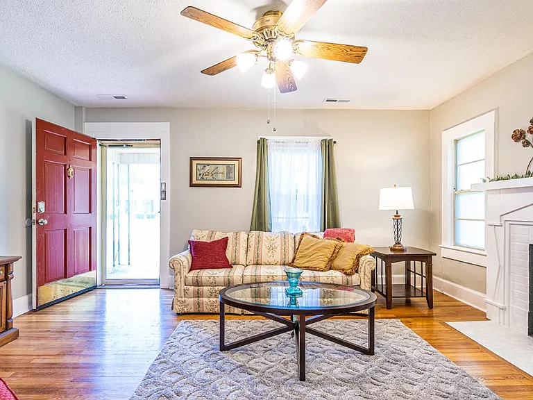 1300 Sparkman St SW — Photo 9