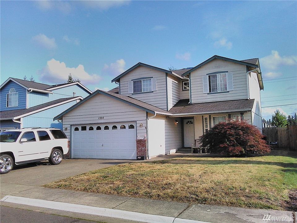 2nd image of 1204 203rd Street Ct E