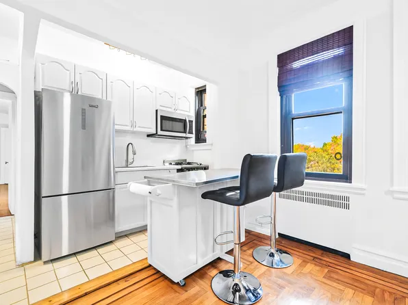 76-66 Austin Street image 2 of 10