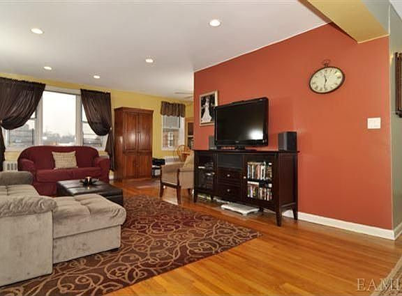 2nd image of 2 Sadore Ln APT 7O