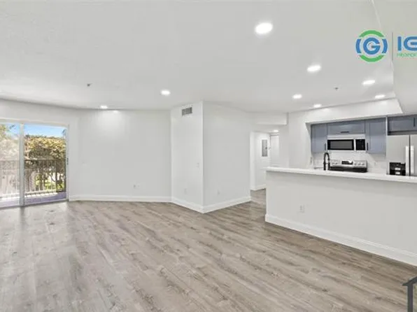 470 S Park Rd APT 307, Hollywood, FL 33021