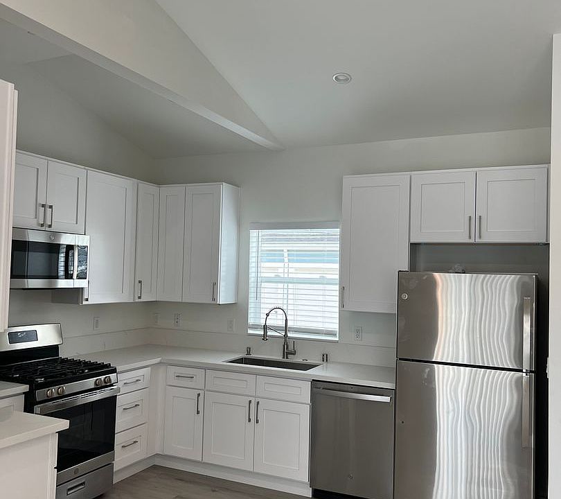 1st image of 504 Clay Ave #508