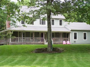 16 Linden St, Douglas, MA 01516