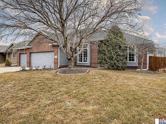 3rd image of 13954 Camden Ave