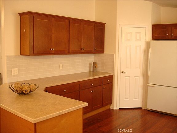4th image of 1761 W Johnston Ave