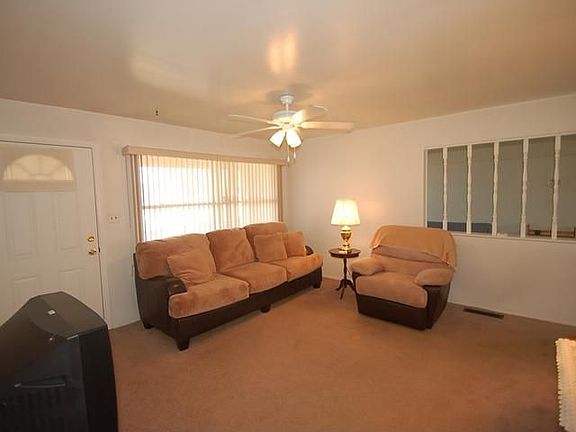 3rd image of 3005 N Radford Dr
