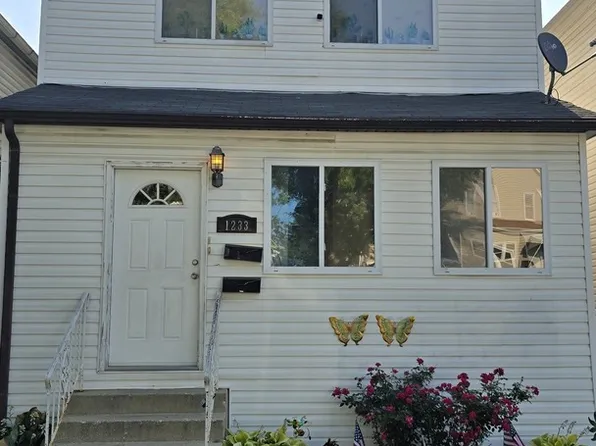 1233 Otto Blvd, Chicago Heights, IL 60411