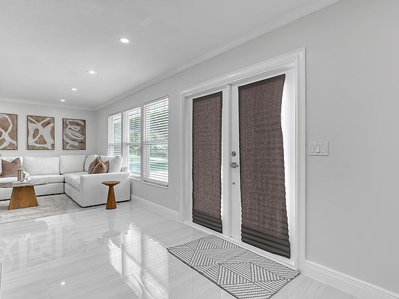 5th image of 6185 White Oak Court