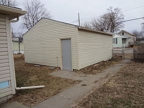3rd image of 3402 Avenue F