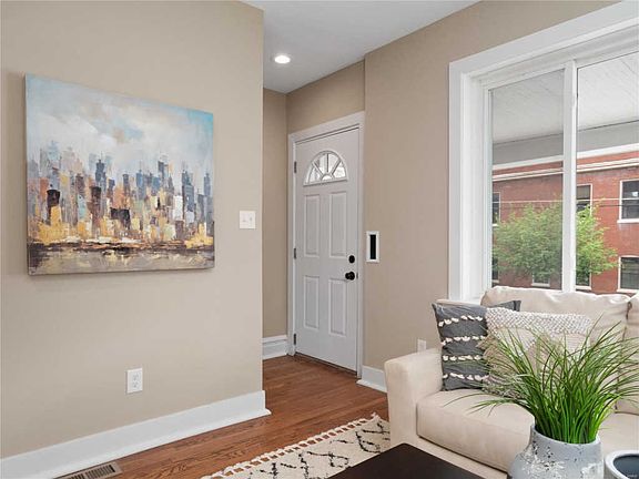 4th image of 3139 Pestalozzi St