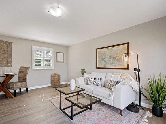 2nd image of 460 Alameda De Las Pulgas