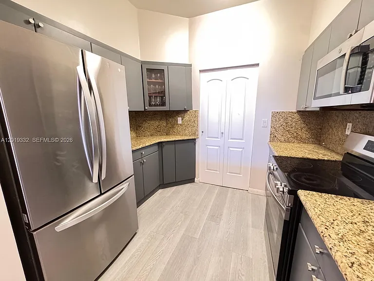 8816 Collins Ave #206 — Photo 4