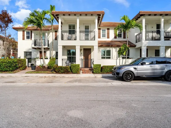 4730 Monarch Way, Coconut Creek, FL 33073