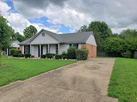 2nd image of 117 Evergreen Dr