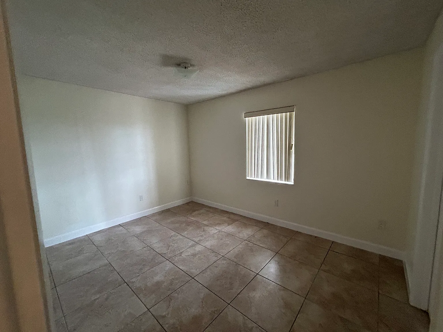 2 bed, 1.5 bath, 831 sqft, $2,350 — Photo 4