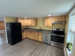 51 Moore Rd UNIT 2, New Braintree, MA 01531