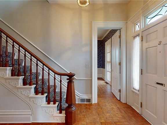 5th image of 43 Park St