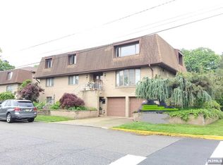 300 4th St FLOOR 2, Palisades Park, NJ 07650