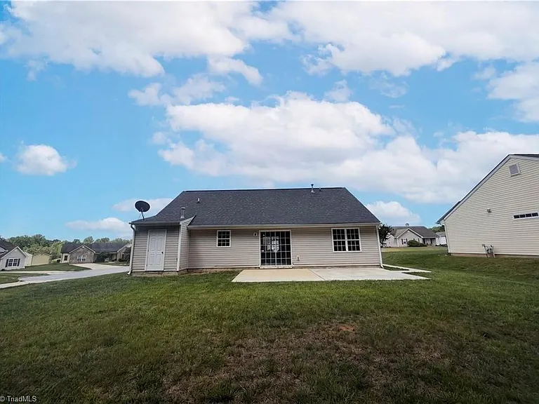 1807 Antler Ct — Photo 15