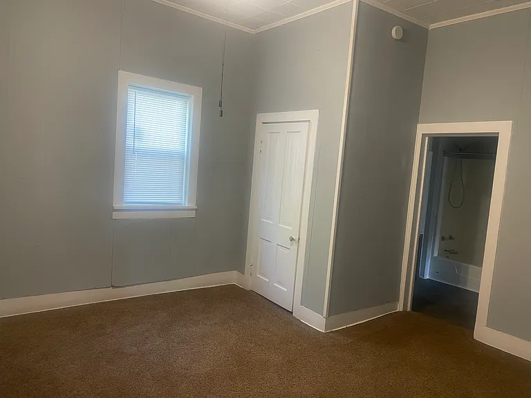 318 S Lincoln St — Photo 6