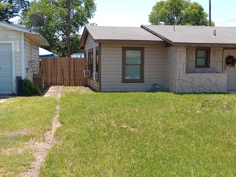 146 Ewing Pl — Photo 11