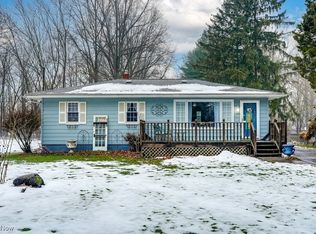 3966 Genevieve Blvd, Stow, OH 44224