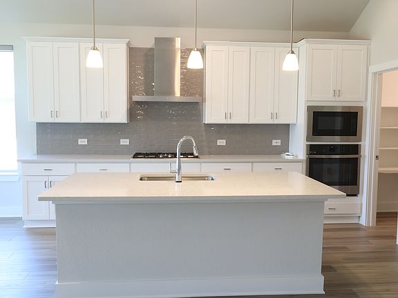 3rd image of 3917 Cherrybark St
