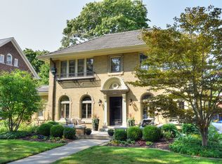 3481 N Summit Ave, Milwaukee, WI 53211