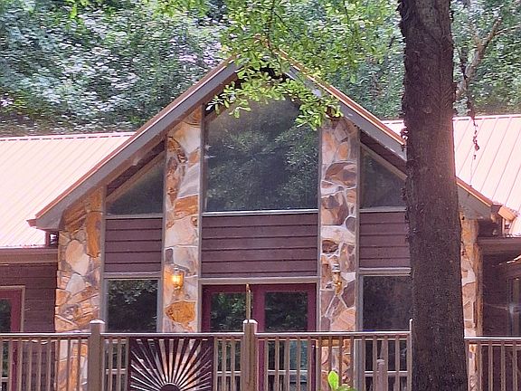 4th image of 342 Spears Rd