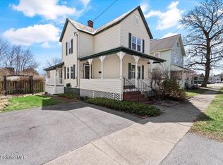 30 Andrews St, Saratoga Springs, NY 12866