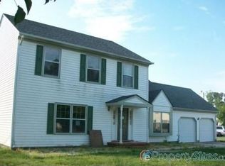 413 Fleming Cir, Chesapeake, VA 23323
