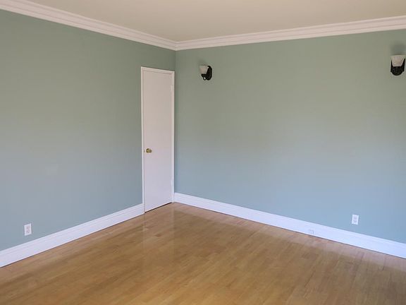 2nd image of 7955 1/2 Blackburn Ave