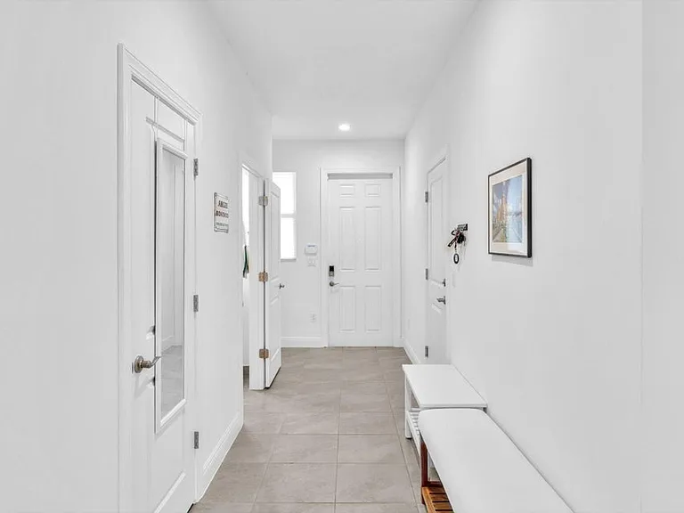 556 Sanderling Cir #0 — Photo 6