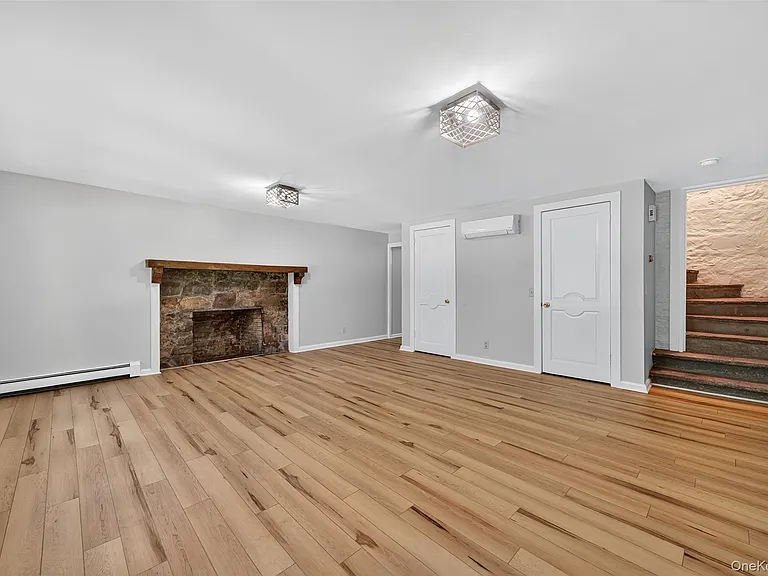 91 Sleepy Valley Rd — Photo 4