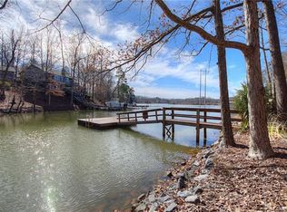 529 Evergreen Rd, Lake Wylie, SC 29710