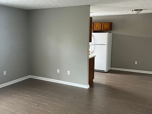 5th image of 1041 Brandy Ln APT 5