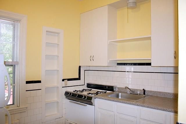 1st image of 1582 Westminster St APT 4