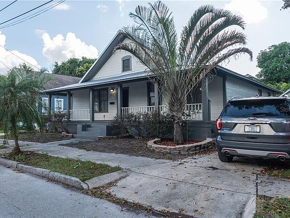 3rd image of 909 E Saint Clair St #1-2