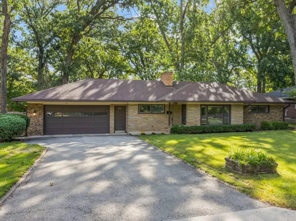 326 Dwight Ave, Joliet, IL 60436