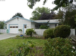 701 Oregon Way, Woodburn, OR