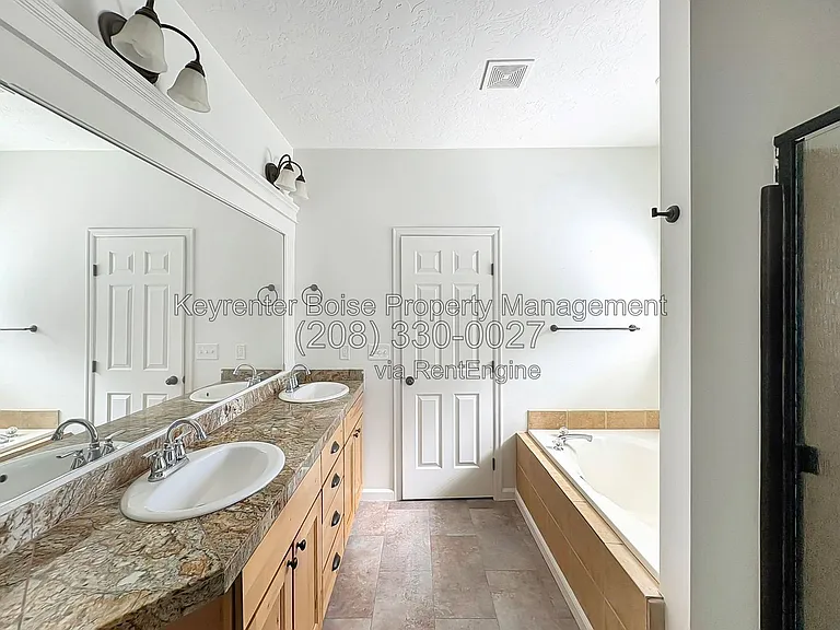 650 E Whitney Ct — Photo 21