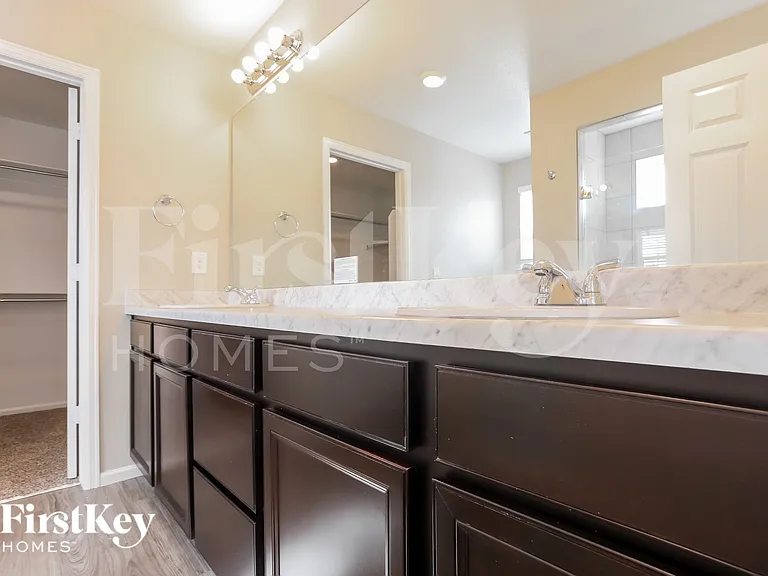 26022 E Archer Dr — Photo 9