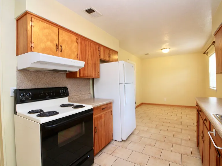 5113 Morris Ave — Photo 4