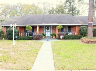 5725 Deerwood Dr S, Mobile, AL 36618