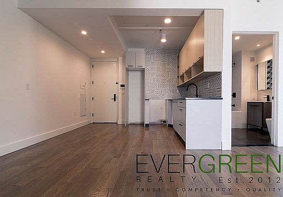 3rd image of 319 19th St #7E