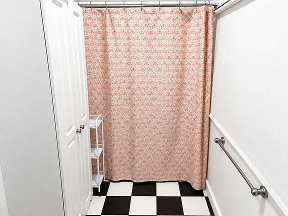 4th image of 7114 Freret St APT D