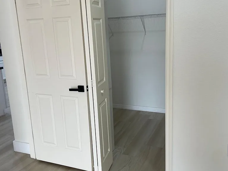 658 Sierra Cir — Photo 4
